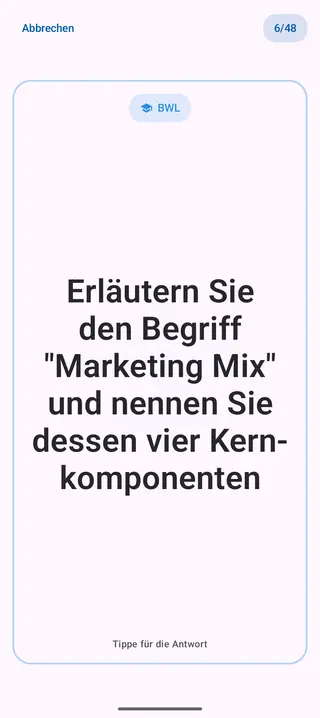 Lernkarte in der App, Vorderseite mit der Frage: Erläutern Sie den Begriff „Marketing Mix“ und nennen Sie dessen vier Kernkomponenten